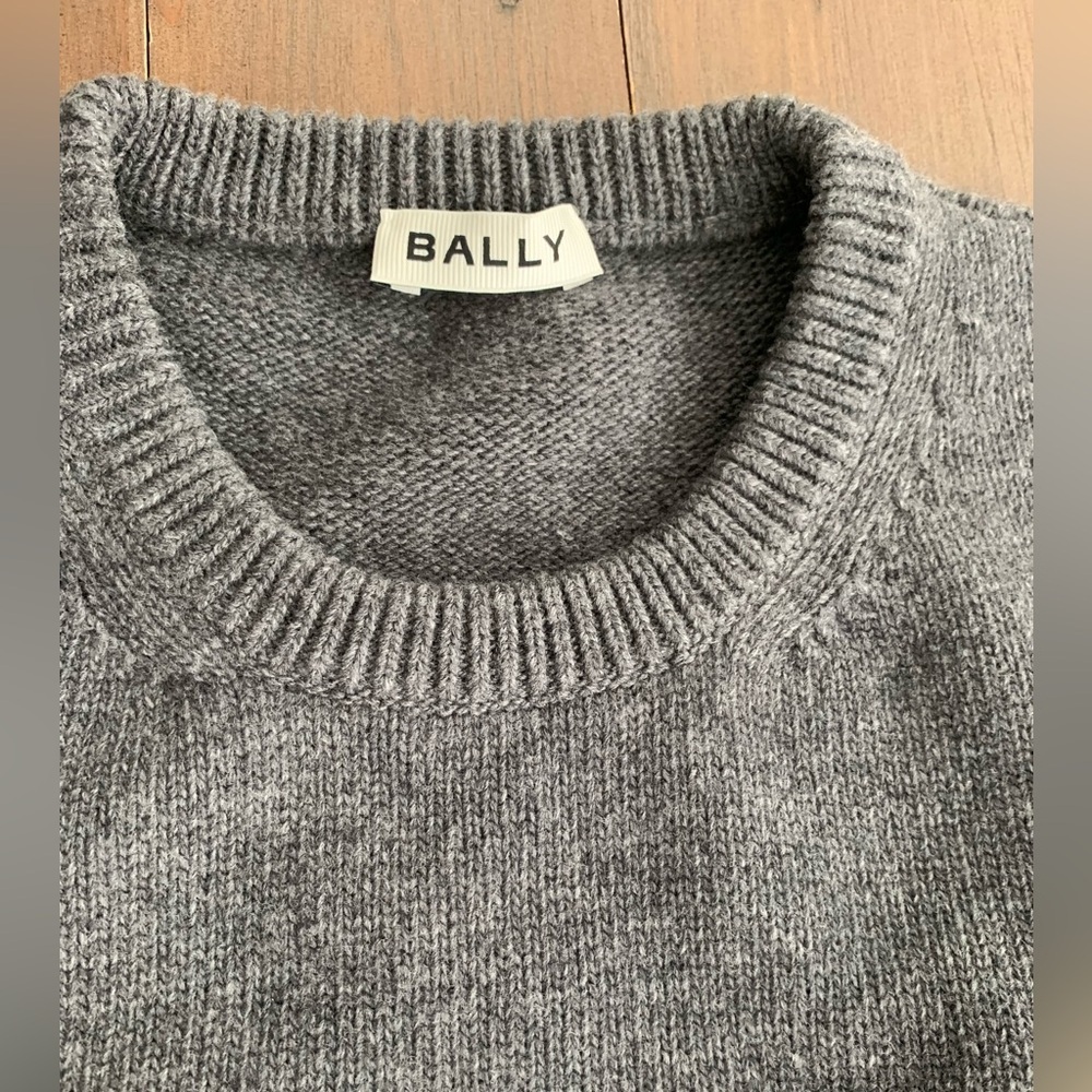 Bally 100% wool logo-patch jumper sweater NWT - Picture 6 of 9